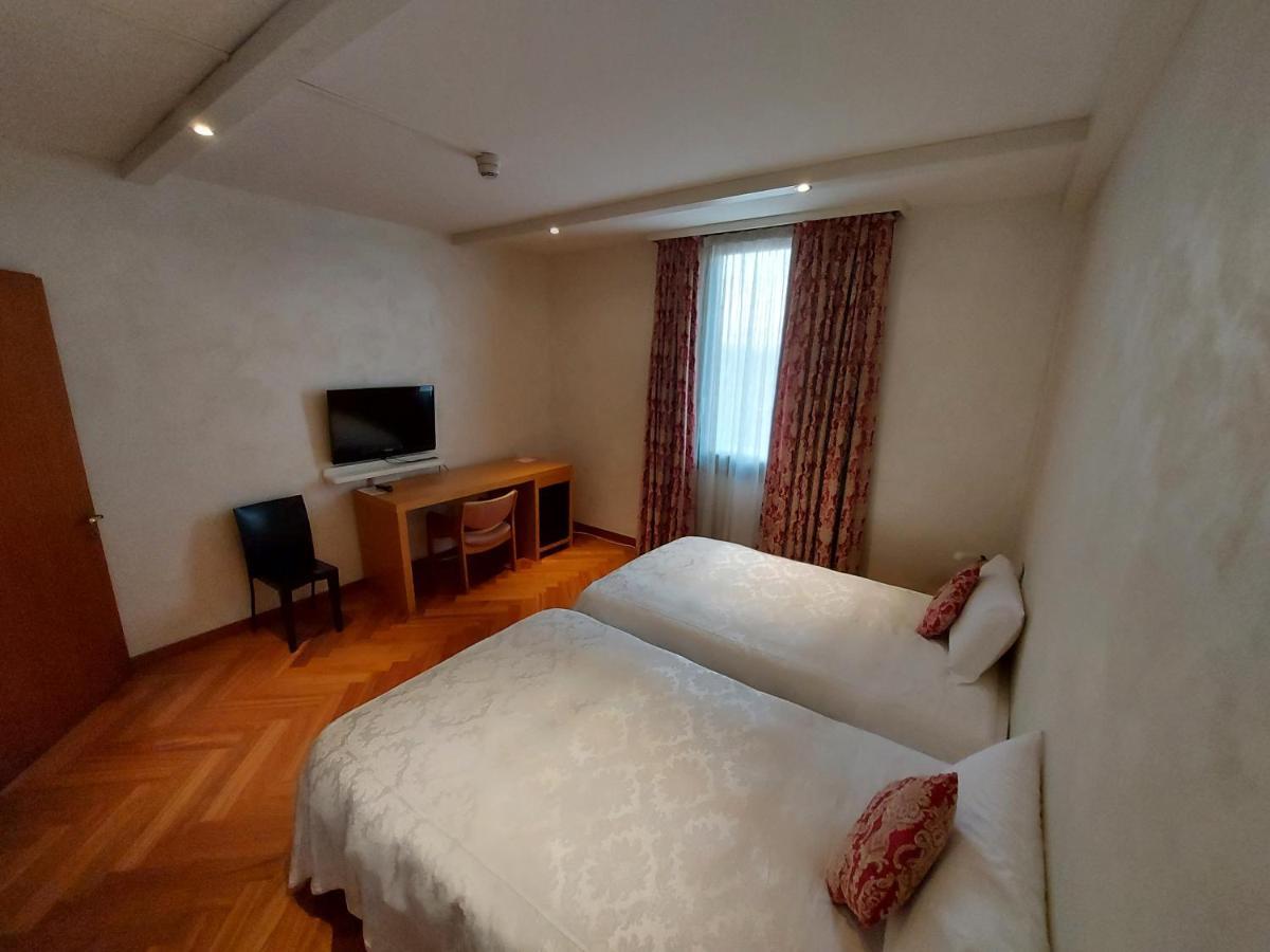 Hotel Posta 77 San Giorgio In Bosco Eksteriør billede