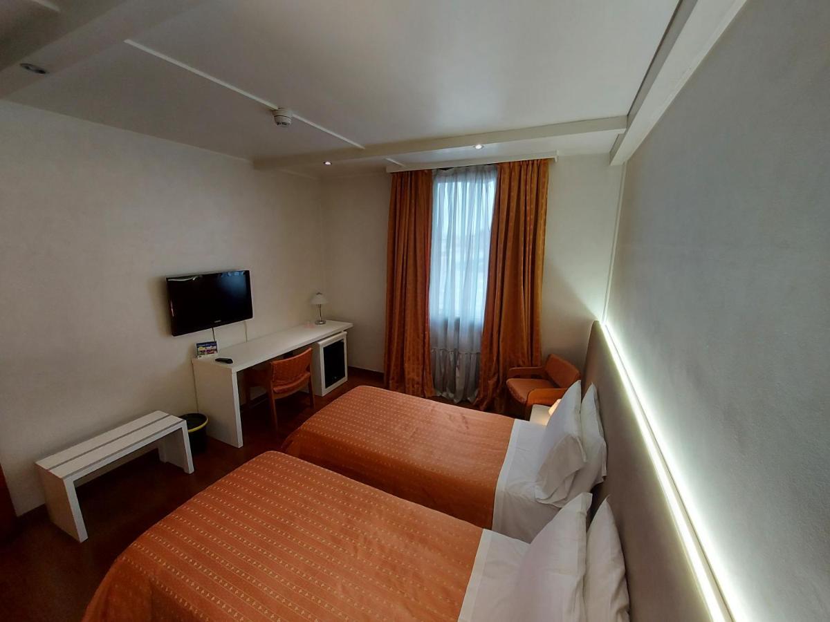 Hotel Posta 77 San Giorgio In Bosco Eksteriør billede