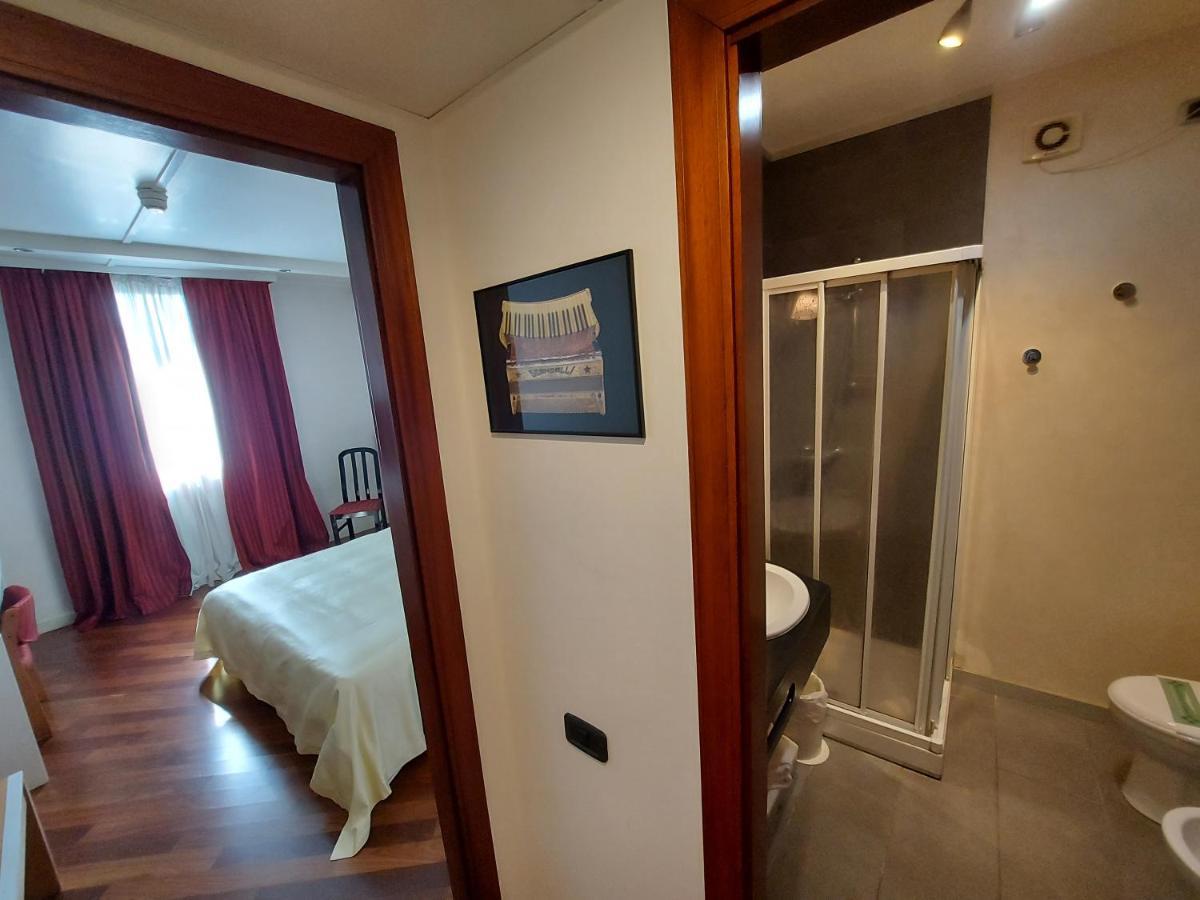 Hotel Posta 77 San Giorgio In Bosco Eksteriør billede