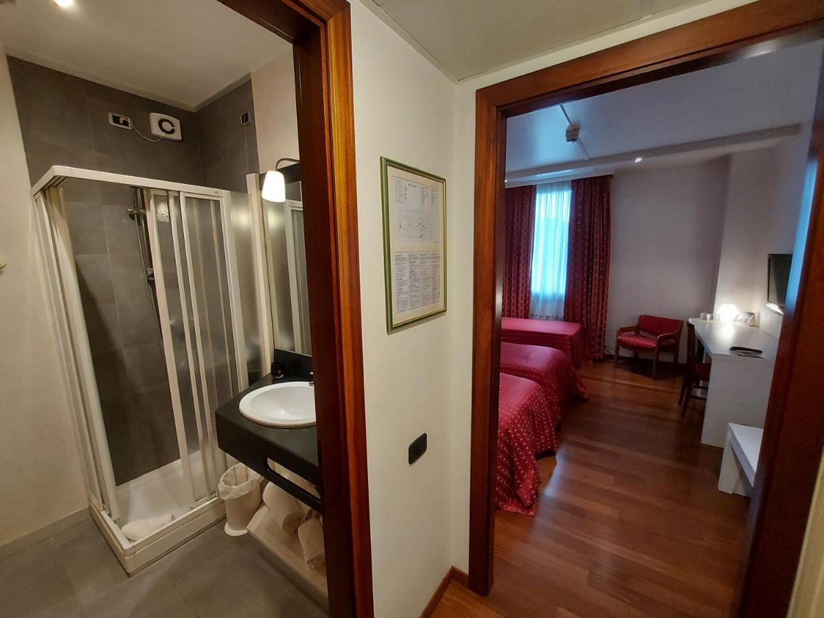 Hotel Posta 77 San Giorgio In Bosco Eksteriør billede