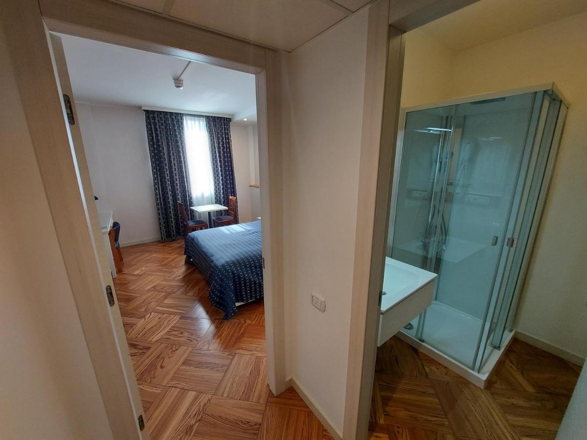 Hotel Posta 77 San Giorgio In Bosco Eksteriør billede