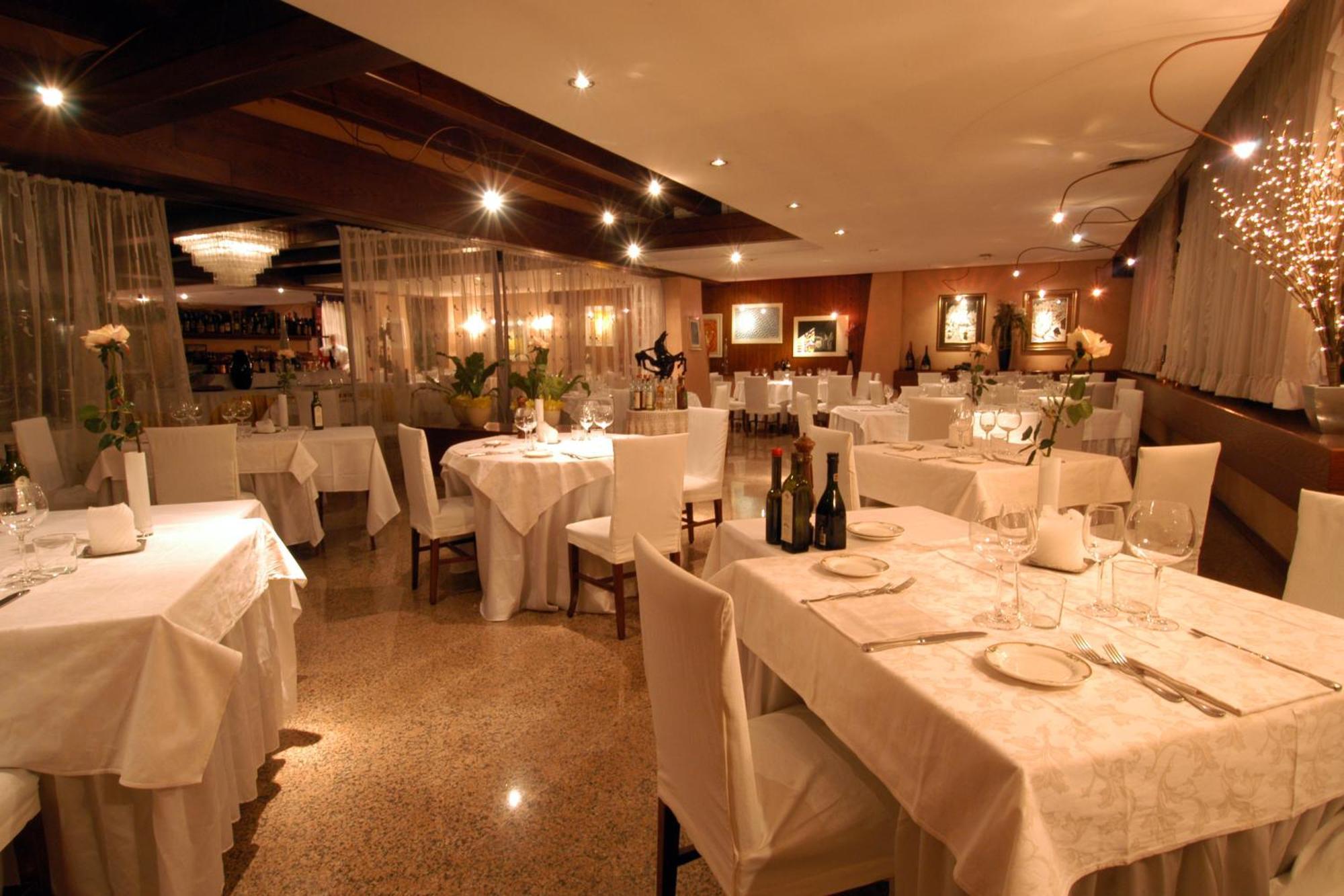Hotel Posta 77 San Giorgio In Bosco Eksteriør billede