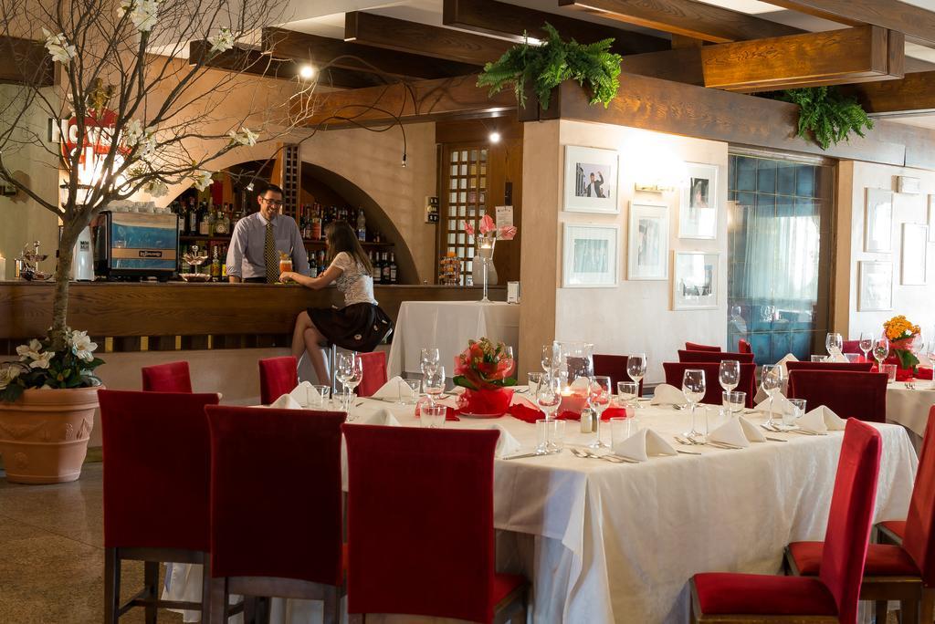 Hotel Posta 77 San Giorgio In Bosco Eksteriør billede